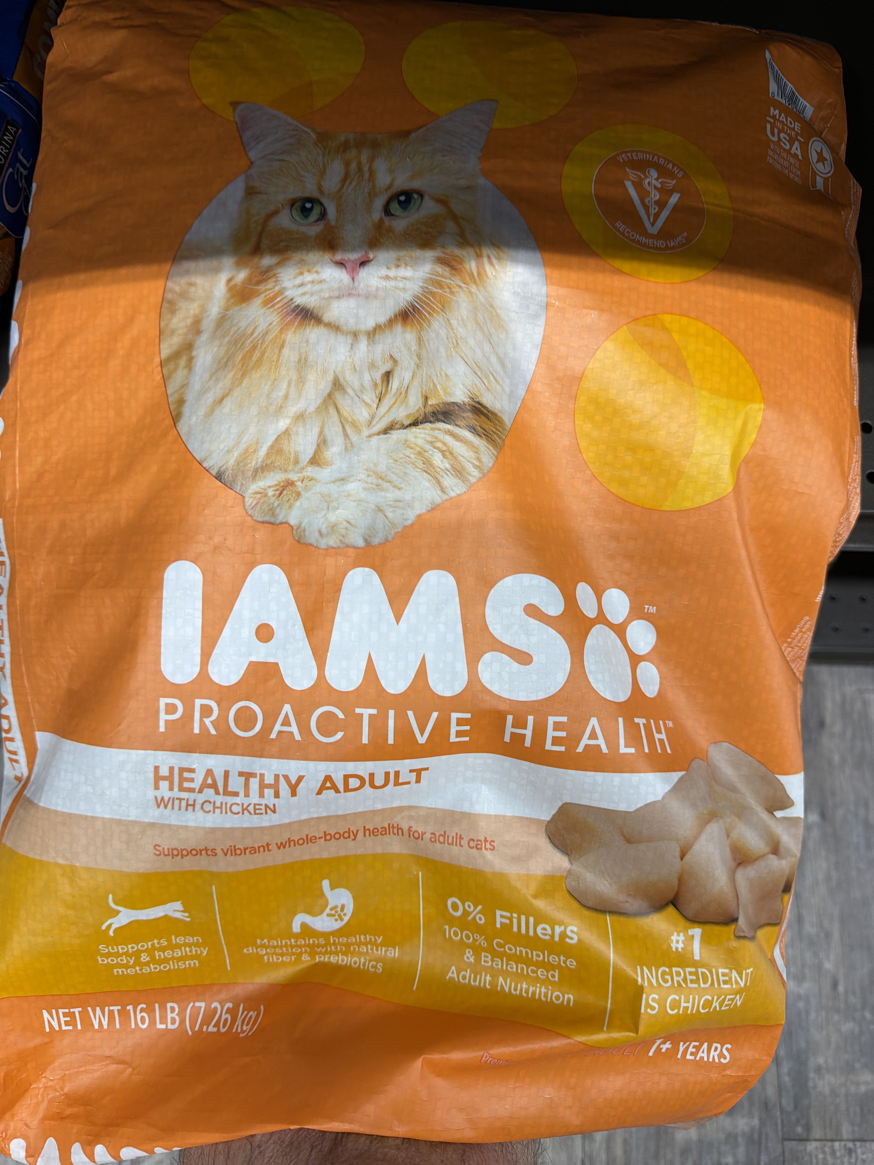 IAMS Proactive Health Healthy Adult with Chicken, front of the package