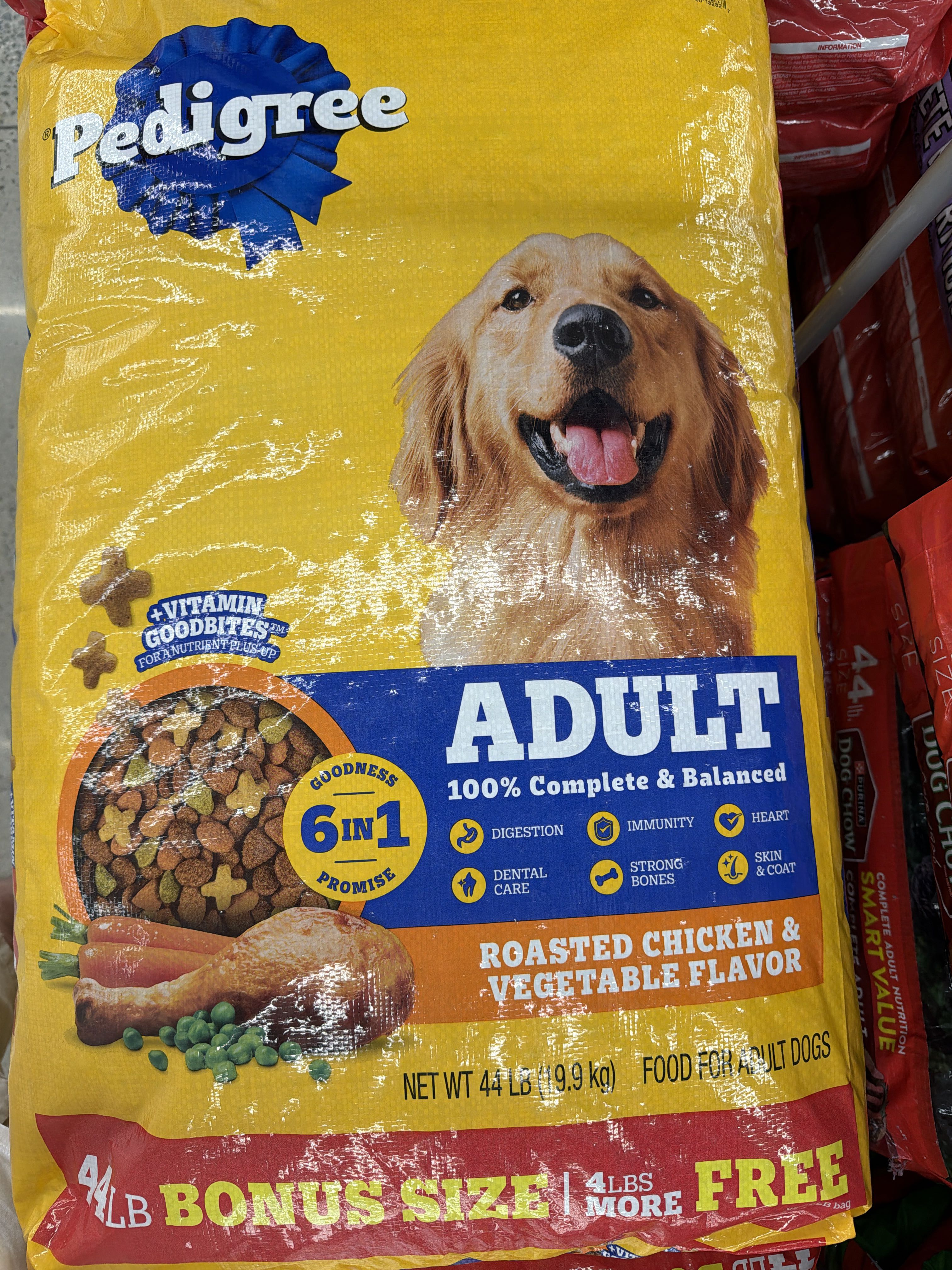 Pedigree Adult Roasted Chicken & Vegetable Flavor, front of the package