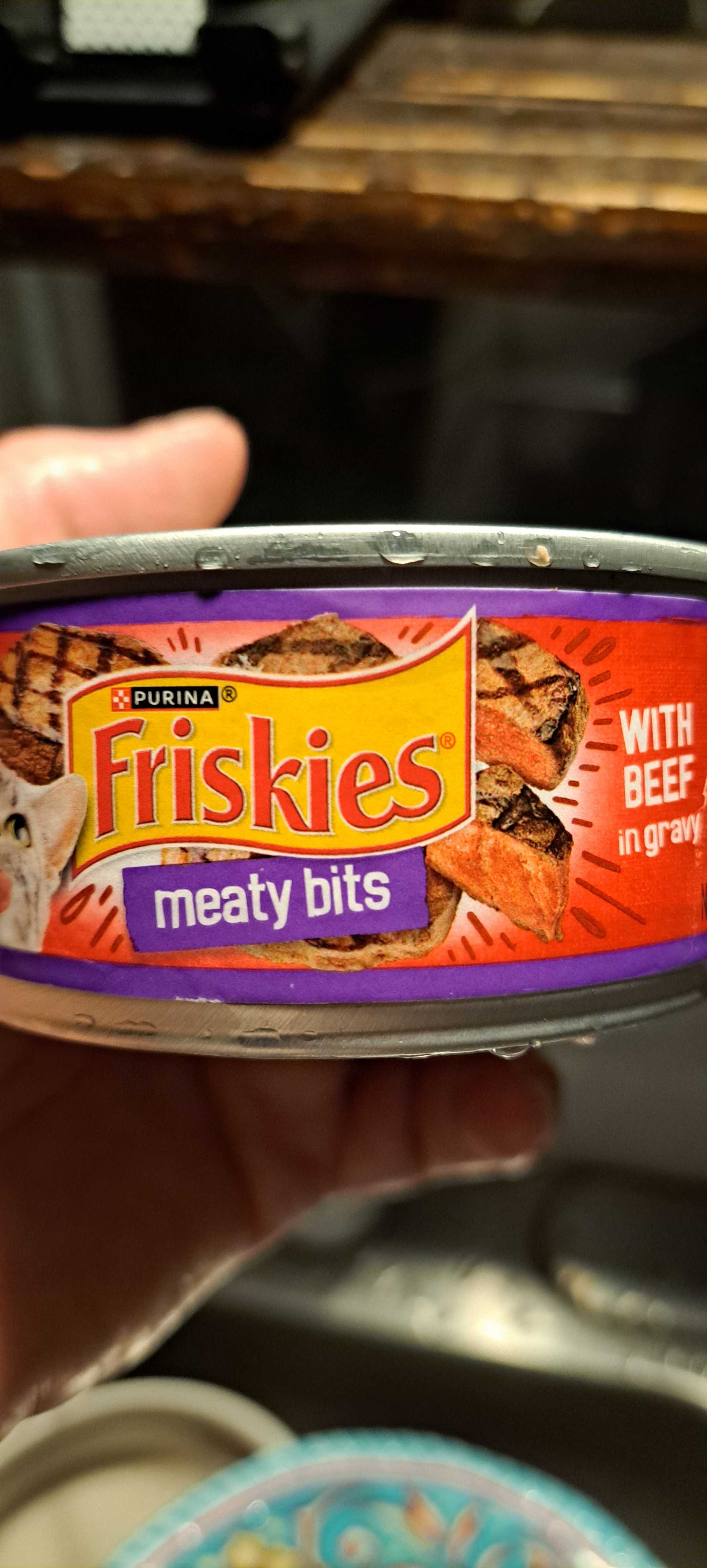 Purina Friskies Meaty Bits with Beef in Gravy, front of the package