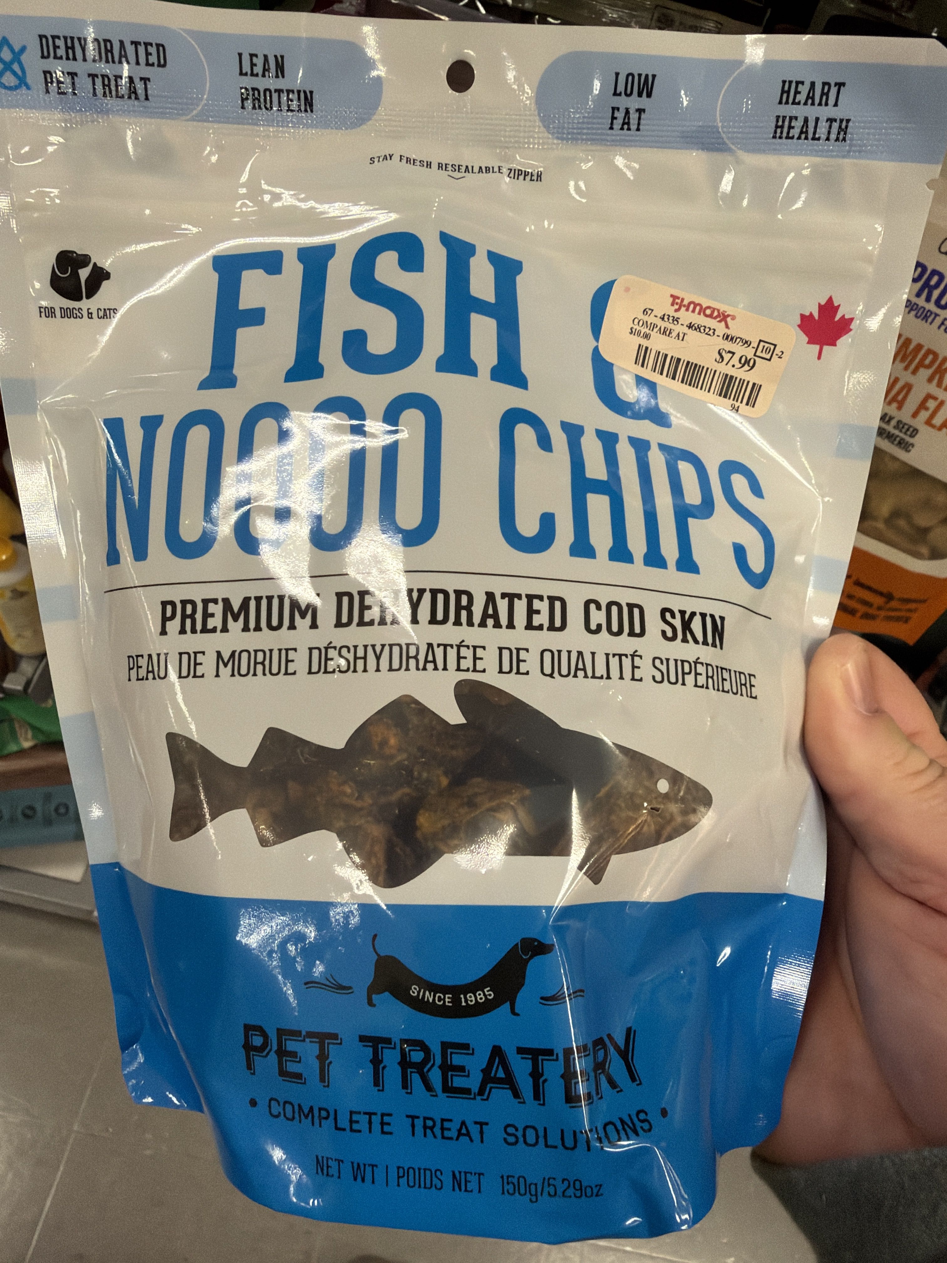 Pet Treatery Fish & Noggo Chips Premium Dehydrated Cod Skin, front of the package